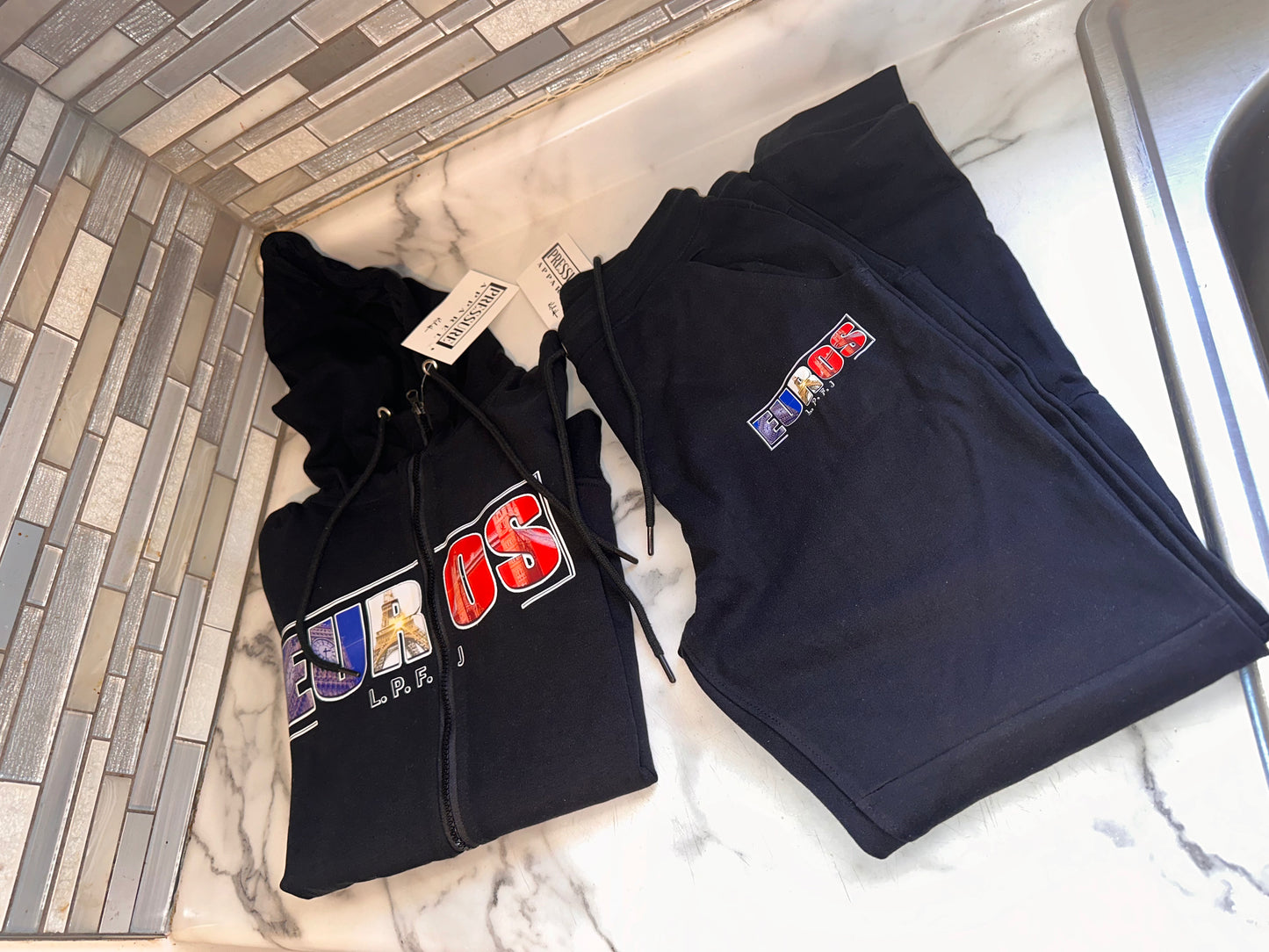 Sports jogging suit