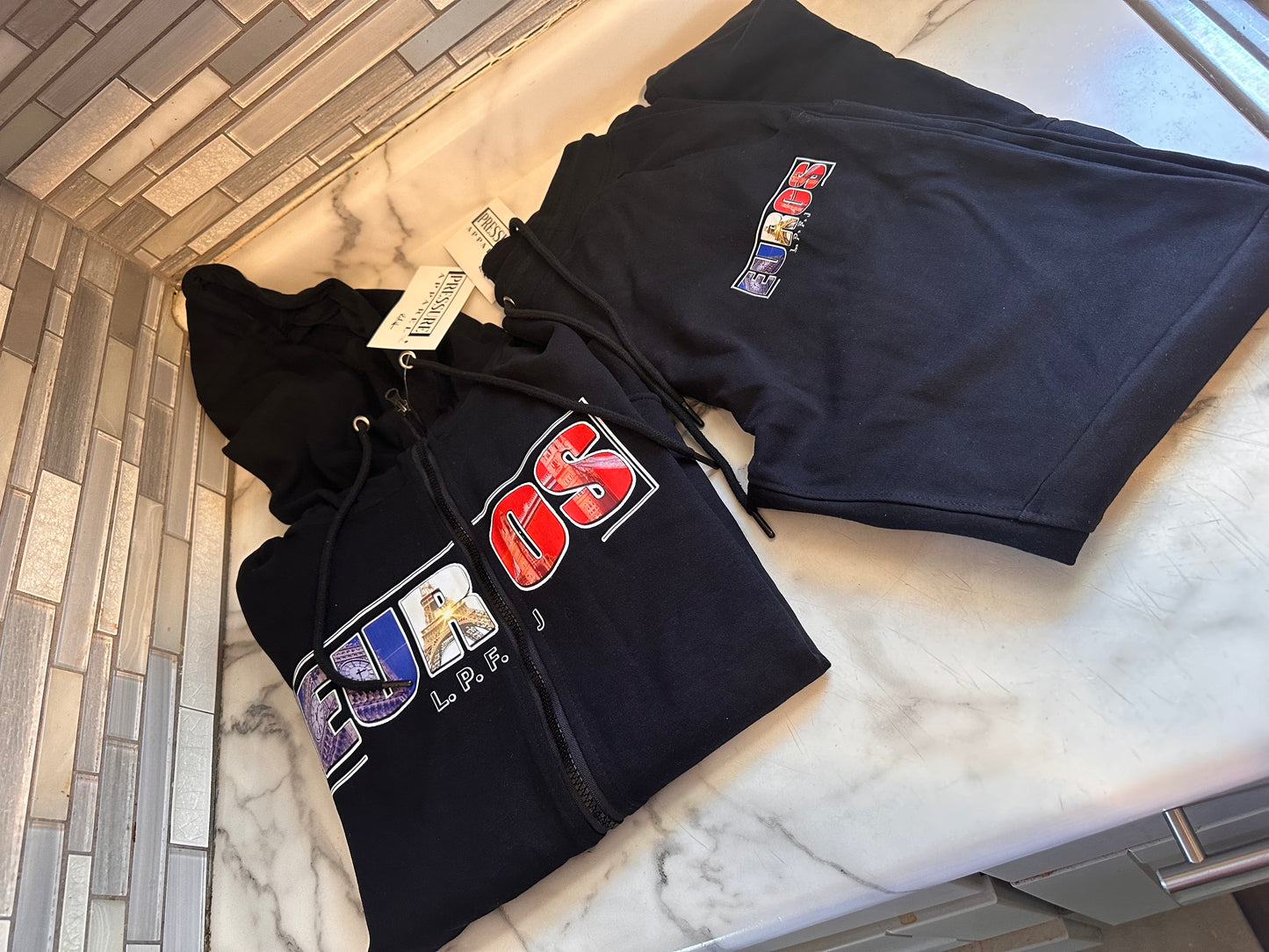 Sports jogging suit