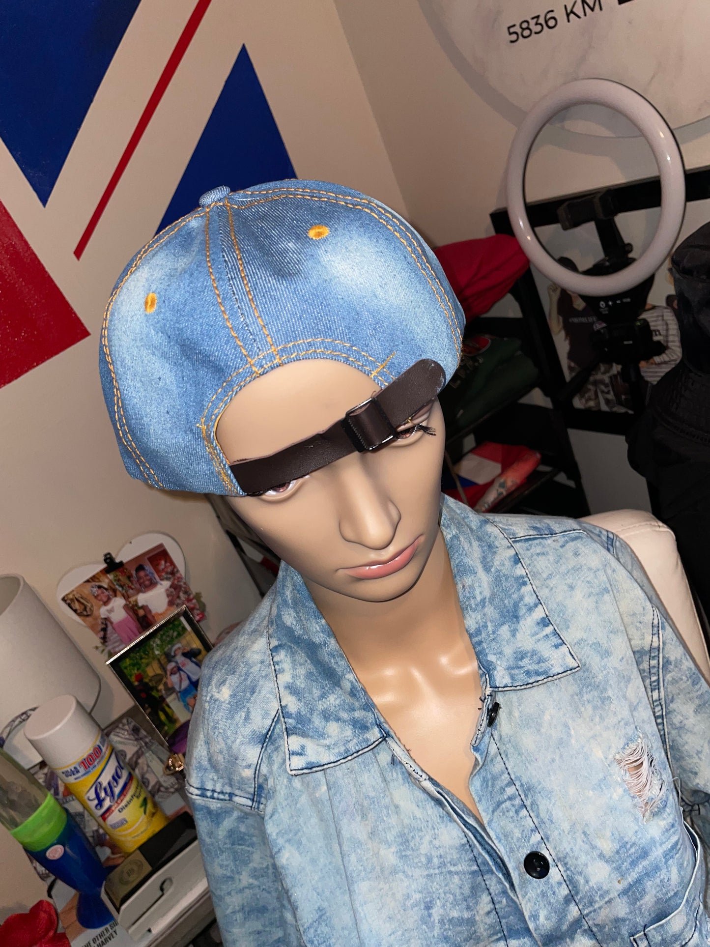 D hat